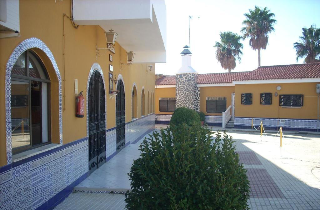 Hostal Don Diego San Juan Del Puerto Ngoại thất bức ảnh
