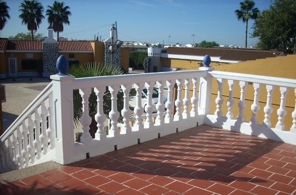 Hostal Don Diego San Juan Del Puerto Ngoại thất bức ảnh