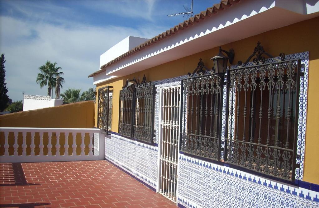 Hostal Don Diego San Juan Del Puerto Ngoại thất bức ảnh
